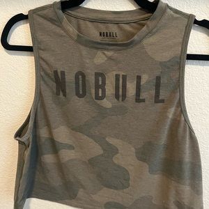 Nobull woman’s tank size medium great condition